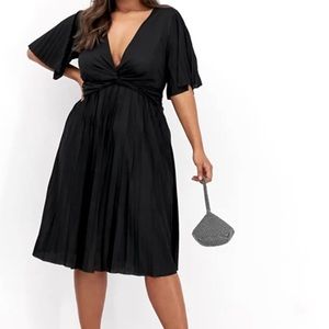 ASOS DESIGN Curve twist detail pleated kimono midi